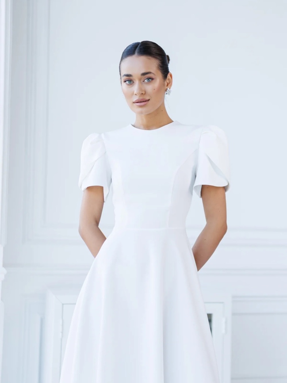Minimalist White Midi Dress with Puff Sleeves